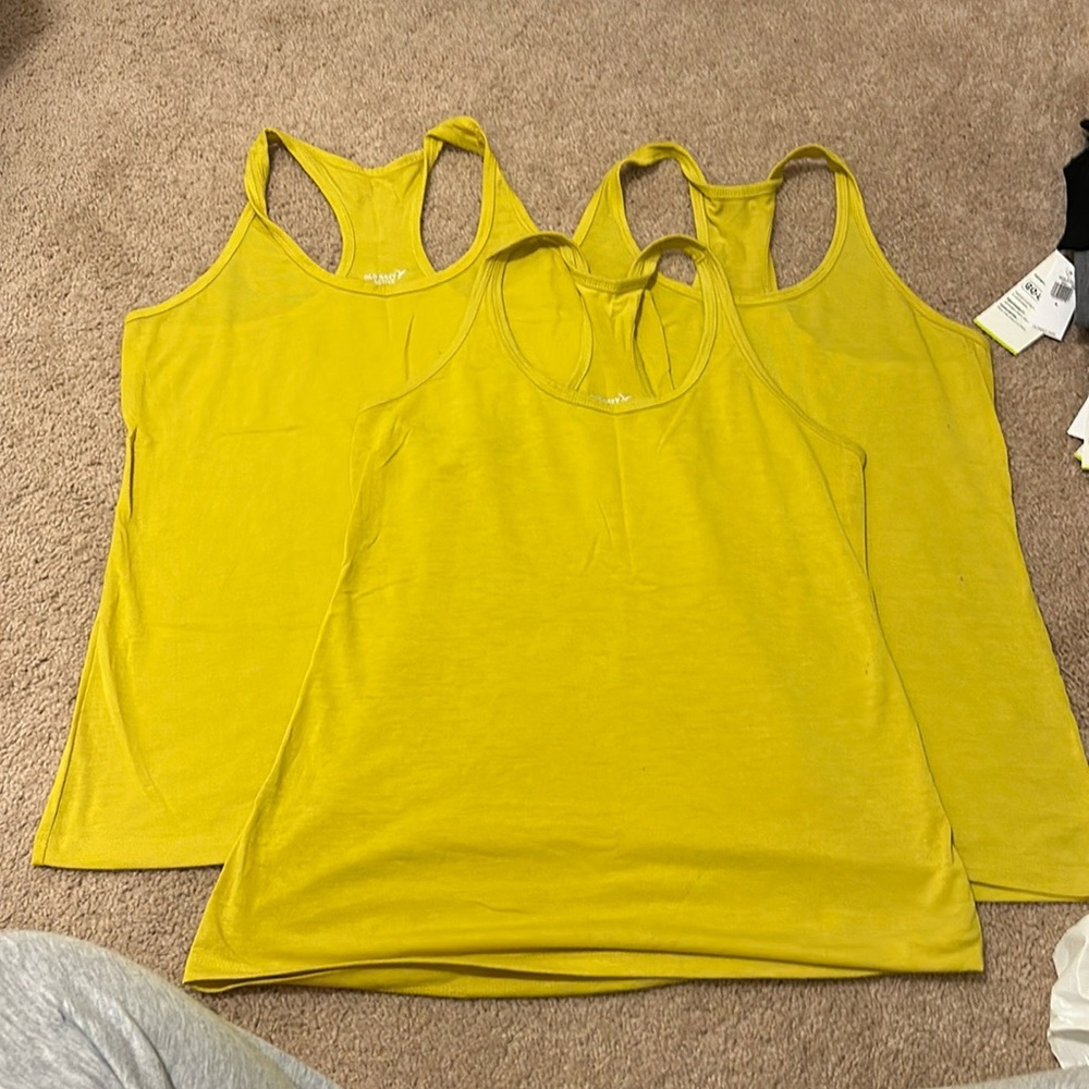 3 Old Navy tanks